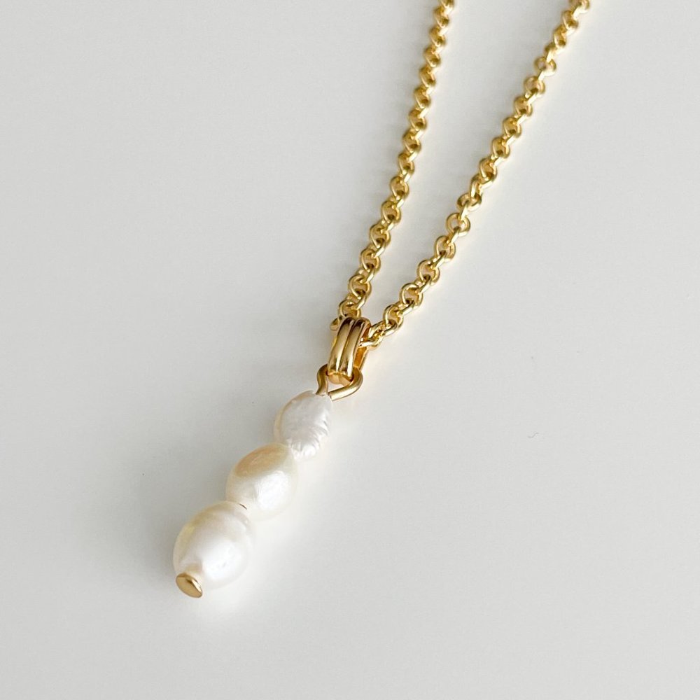 J. Crew Freshwater Pearl and Gold Tone Necklace - Picture 1 of 3